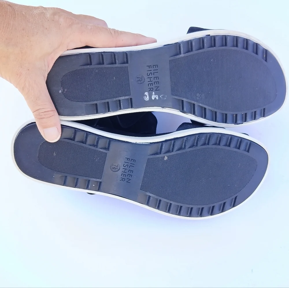 Eileen Fisher step out